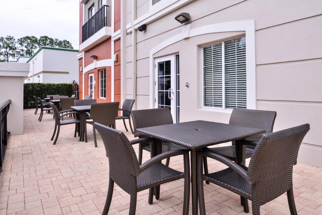 Holiday Inn Express Tampa North Telecom Park By Ihg Temple Terrace Экстерьер фото