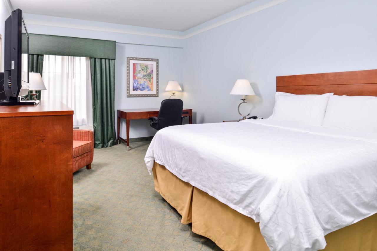 Holiday Inn Express Tampa North Telecom Park By Ihg Temple Terrace Экстерьер фото