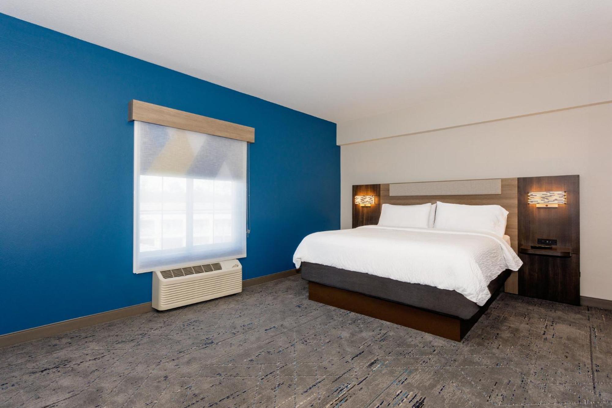 Holiday Inn Express Tampa North Telecom Park By Ihg Temple Terrace Экстерьер фото