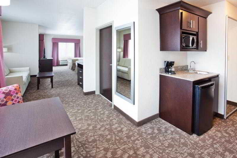 Holiday Inn Express Tampa North Telecom Park By Ihg Temple Terrace Экстерьер фото